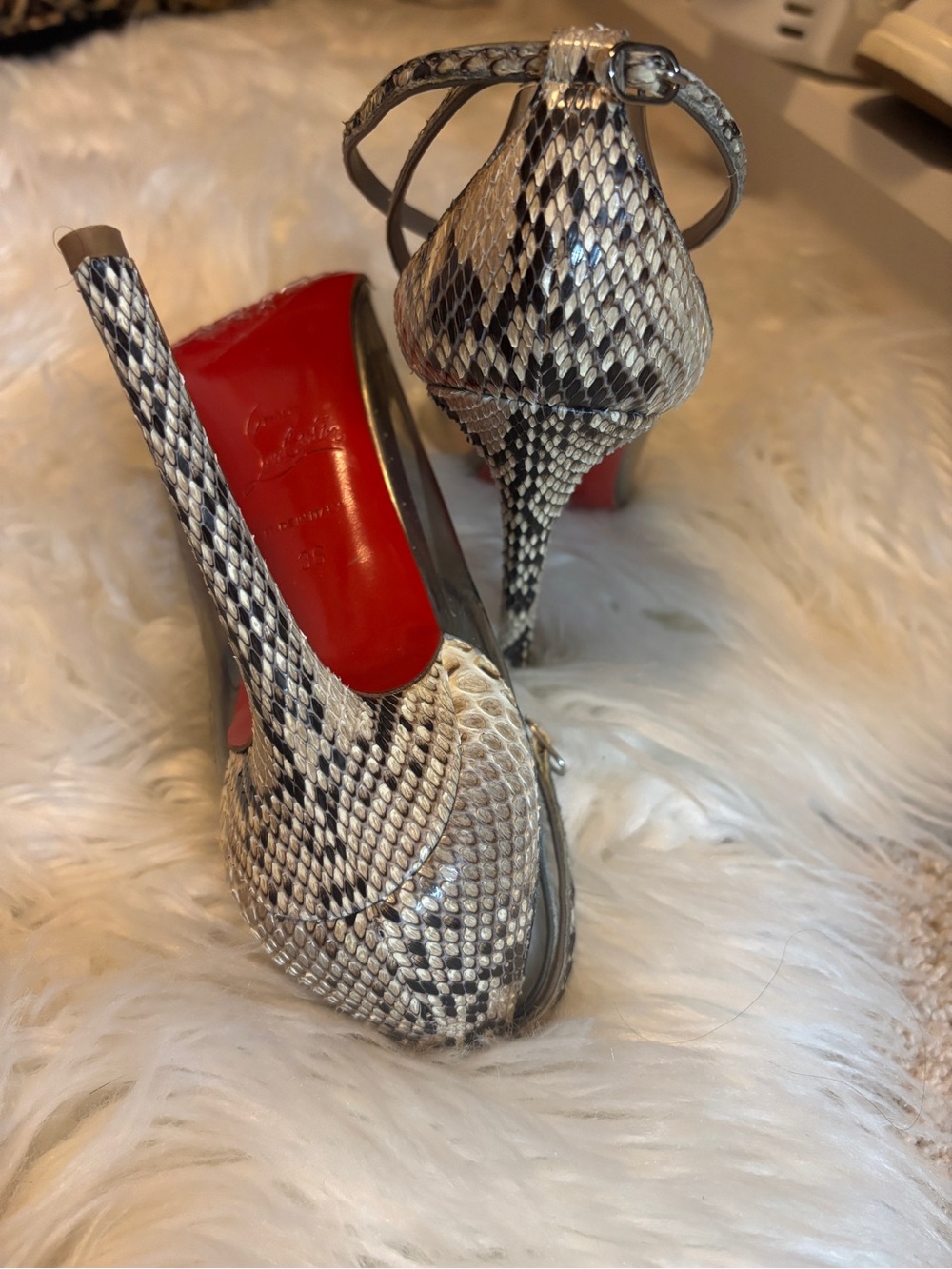 Christian Louboutin Clear PVC Snake-Print Pointed Toe Pumps with Red Sole - Picture 2 of 3